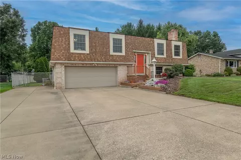 1619 Reed St, Canal Fulton, OH 44614