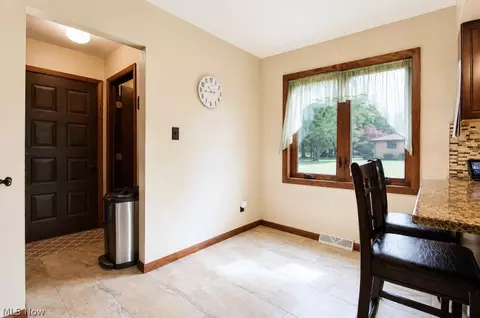 Entry Way - 4700 Lockwood Rd, Perry, OH 44081 photo 2 of 2
