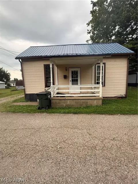 625 Henry St, Cambridge, OH 43725