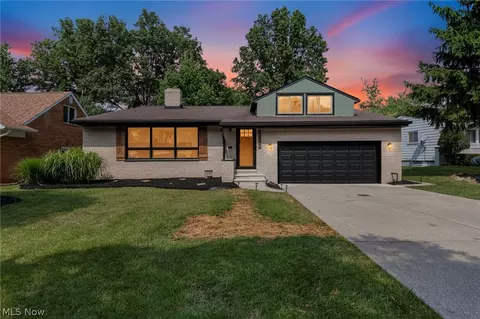 3705 Atherstone Rd, Cleveland Heights, OH 44121