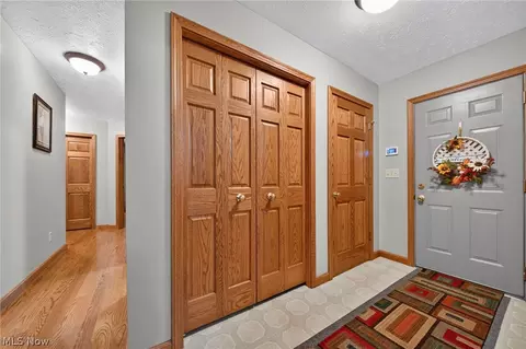 Entry Way - 4419 Stafford Dr, Ashtabula, OH 44004 photo 2 of 4
