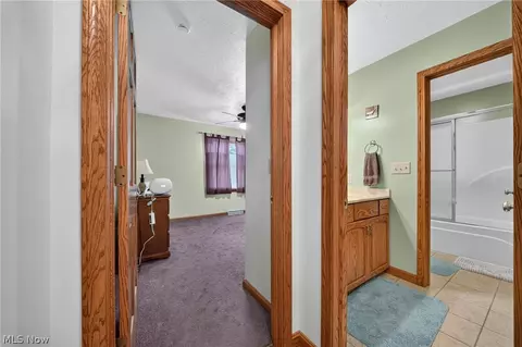 Entry Way - 4419 Stafford Dr, Ashtabula, OH 44004 photo 3 of 4