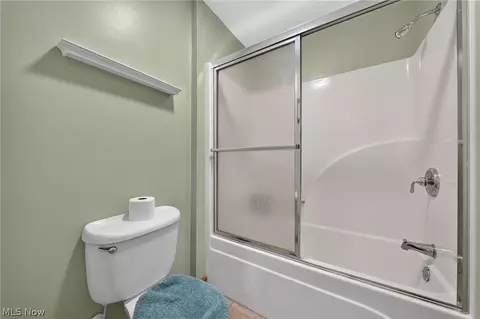 Bath - 4419 Stafford Dr, Ashtabula, OH 44004 photo 9 of 9