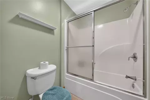 Bath - 4419 Stafford Dr, Ashtabula, OH 44004 photo 10 of 10