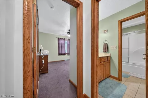 Entry Way - 4419 Stafford Dr, Ashtabula, OH 44004 photo 3 of 4