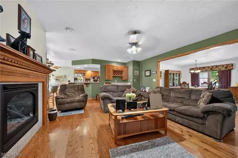 Living - 4419 Stafford Dr, Ashtabula, OH 44004 photo 1 of 1
