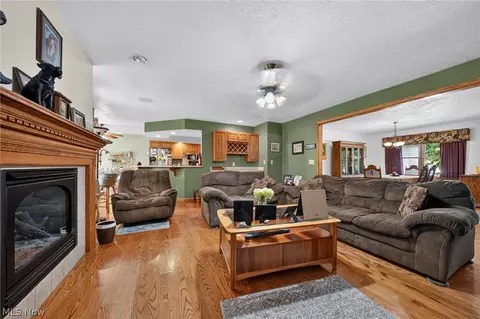 Living - 4419 Stafford Dr, Ashtabula, OH 44004 photo 1 of 1