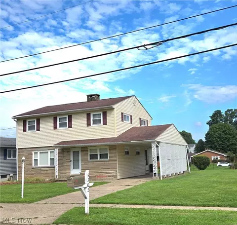 5302 2nd Ave, Vienna, WV 26105