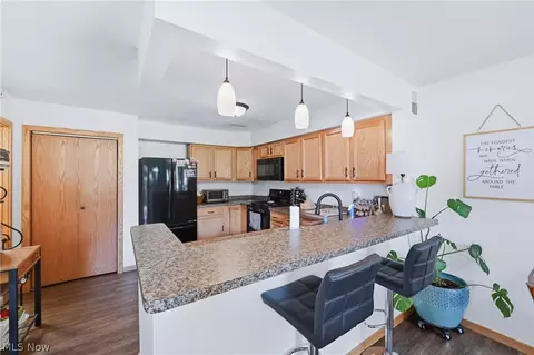 Kitchen - 7445 E Huntington Dr # 2, Boardman, OH 44512 photo 2 of 3
