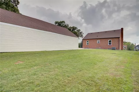 Exterior - 6969 Broadview Rd, Seven Hills, OH 44131 photo 5 of 6