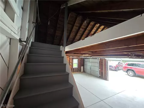 Entry Way - 6969 Broadview Rd, Seven Hills, OH 44131 photo 4 of 4