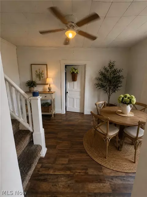 Entry Way - 201 Washington St, Barnesville, OH 43713 photo 1 of 5