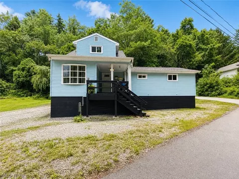 51 Overbrook Dr, Bridgeport, OH 43912