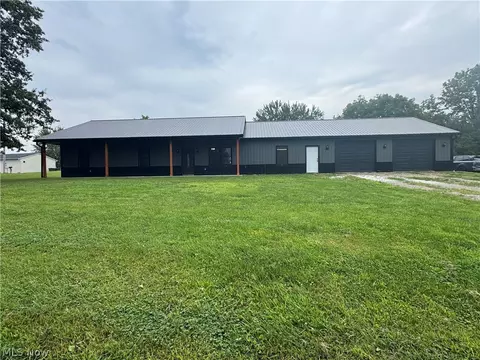 5020 Cherry St, Adamsville, OH 43802