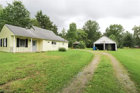 27305 Bagley Rd, Olmsted Twp, OH 44138