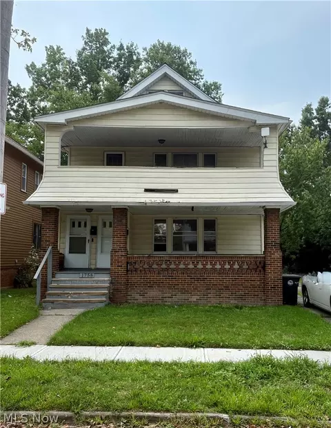 1758 Algonac Rd, Cleveland, OH 44112