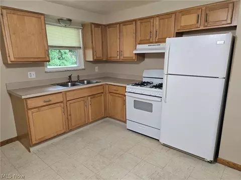Kitchen - 4315-4317 Marks Ave, Rootstown, OH 44272 photo 1 of 2