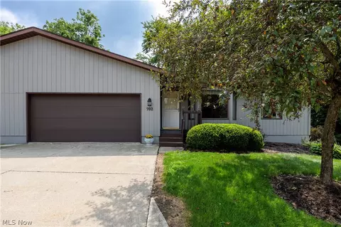1825 Paradise Rd #702, Orrville, OH 44667