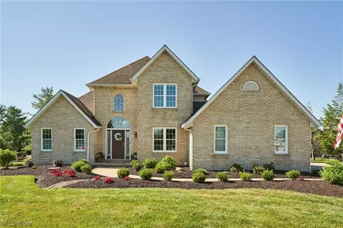 7950 Loriwood Cir NW, Massillon, OH 44646