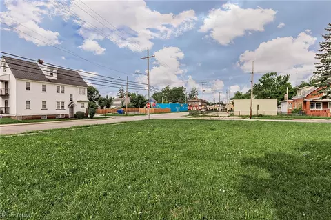 3741 E 143rd St, Cleveland, OH 44120
