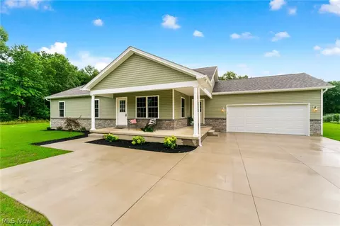 406 S Raccoon Rd, Austintown, OH 44515