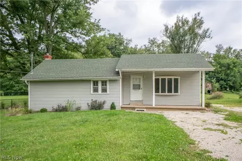 3045 Hayne Rd, Akron, OH 44312