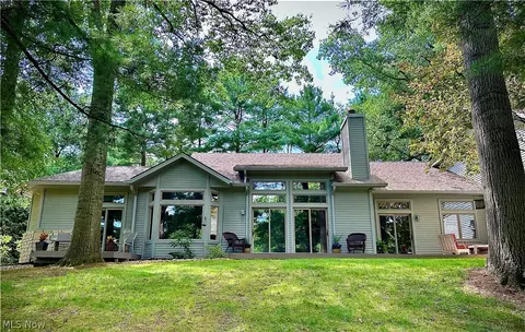 1556 Eden Dr, Wooster, OH 44691