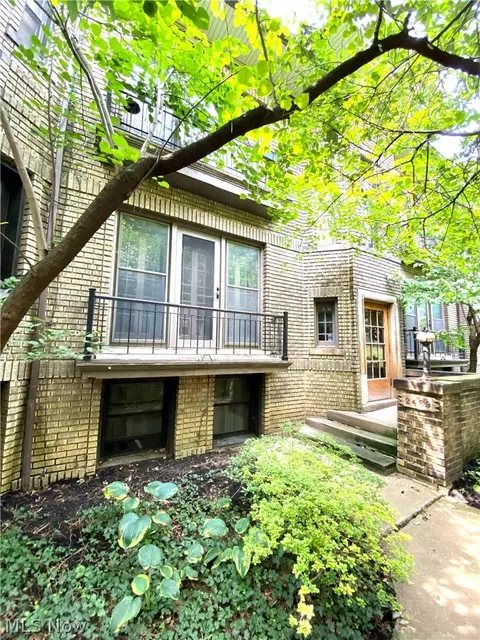 2469 Overlook Rd UNIT 1, Cleveland Heights, OH 44106