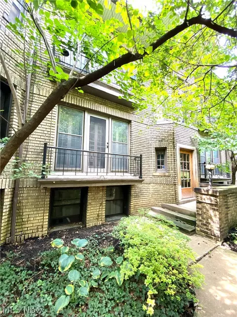 2469 Overlook Rd UNIT 1, Cleveland Heights, OH 44106