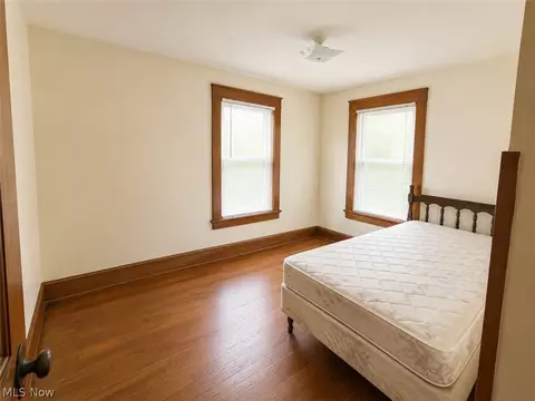 409 E Main St, Madison, OH 44057 photo 9