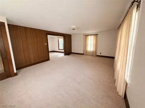 409 E Main St, Madison, OH 44057 photo 4