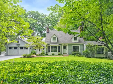 80 Mill Creek Ln, Moreland Hills, OH 44022