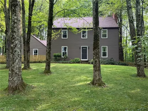 7342 Hubbard Bedford Rd, Hubbard, OH 44425