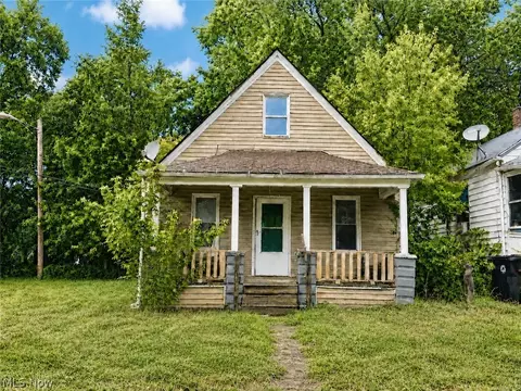 9705 Dunlap Ave, Cleveland, OH 44105