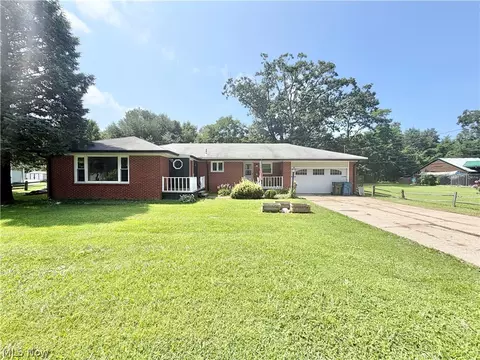 728 Hazelwood Dr, Vermilion, OH 44089