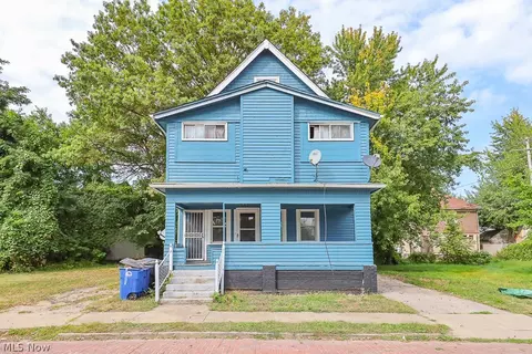 10803 Navarre Ct, Cleveland, OH 44108