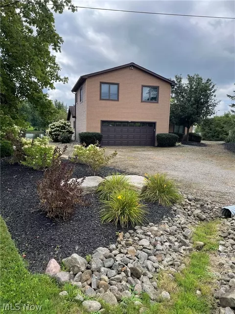 2549 Browning Pt, Roaming Shores, OH 44084