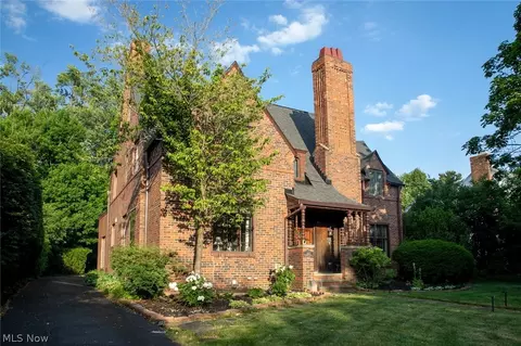 2677 Belvoir Blvd, Shaker Heights, OH 44122