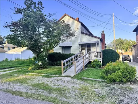 275 21st St NW #277, Barberton, OH 44203