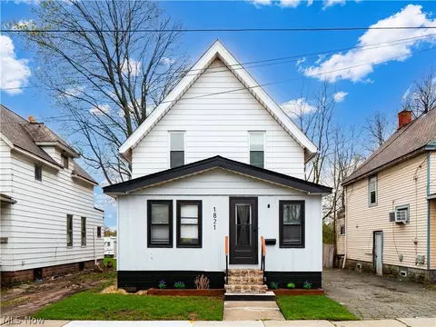 1821 Kenneth Ave, Cleveland, OH 44109