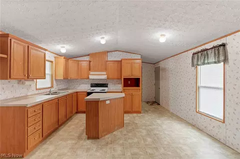 8472 Azalea Rd SW, Dennison, OH 44621 photo 19