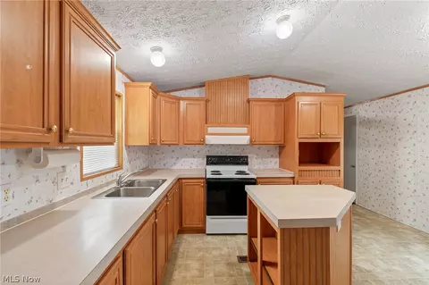 8472 Azalea Rd SW, Dennison, OH 44621 photo 22