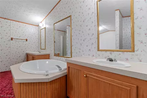 8472 Azalea Rd SW, Dennison, OH 44621 photo 28