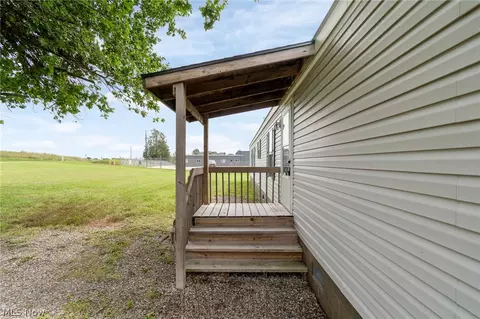8472 Azalea Rd SW, Dennison, OH 44621 photo 6