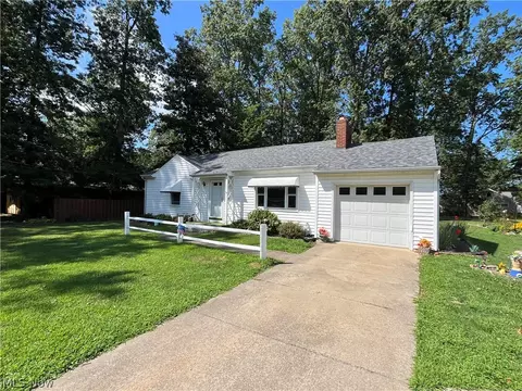 2317 W 11th St, Ashtabula, OH 44004 photo 8