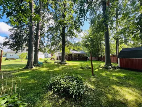 Exterior - 2317 W 11th St, Ashtabula, OH 44004 photo 4 of 16