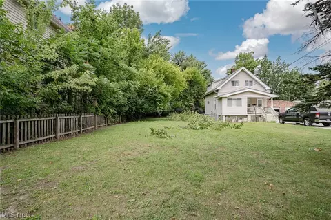16211 Arcade Ave, Cleveland, OH 44110