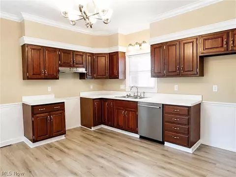 Kitchen - 57 Tuttle Ct, Geneva, OH 44041 photo 1 of 2