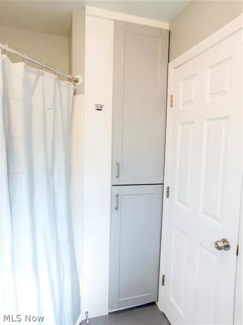Bath - 57 Tuttle Ct, Geneva, OH 44041 photo 2 of 5