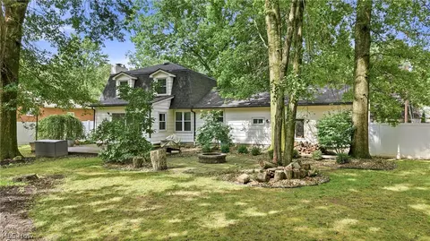 Exterior - 871 Glenbrook Rd, Boardman, OH 44512 photo 3 of 9
